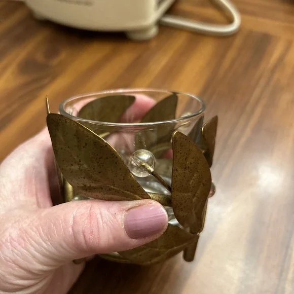 Vintage 90's White Barn Candle Company Votive Holder Bronze Color Leaves - Picture 7 of 7